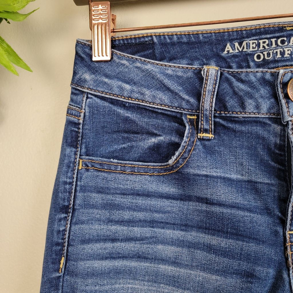 American Eagle Jegging Medium Wash Skinny Low Rise Distressed Denim AE 4 Jeans - Picture 3 of 12